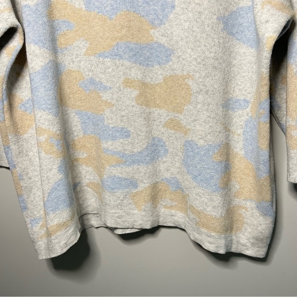 Kinross soft cashmere camo pull over sweater - medium EUC - Picture 6 of 6